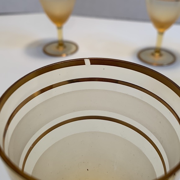 MCM Clear and gold striped stemmed glasses set of 6 - Picture 4 of 5